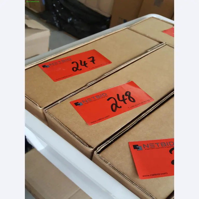 Máquinas, ferramentas, mercadorias / equipamento de oficina do ambiente<br> Comércio automóvel / serviço de pneus-13